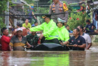 Bantuan Sosial Kapolres Lampung untuk Korban Terdampak Banjir (Humas Polri)