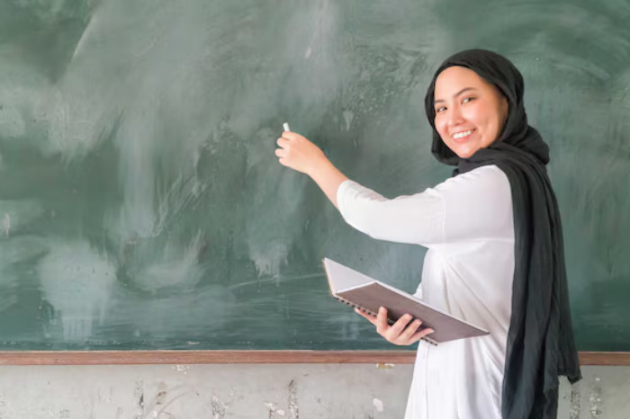 Dua Skema Penempatan Guru Sedang Dimatangkan untuk Sekolah Rakyat (Freepik)