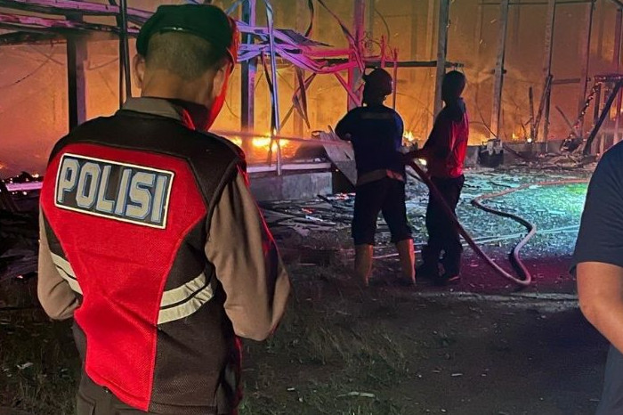 Kebakaran Dahsyat di Kandang Ayam Klungkung, Diduga Akibat Kebocoran Gas (Polres)