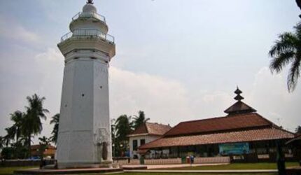 Jelajahi Banten: Destinasi Wisata Gratis Menarik & Terlengkap