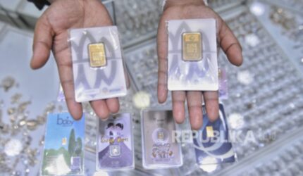 Harga Emas Antam Ambles, Rp 1,88 Juta per Gram, Buyback Turun Juga