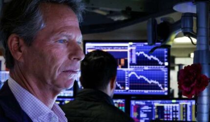 Wall Street Bergairah Menanti Kesepakatan AS-Inggris: Peluang Investasi?