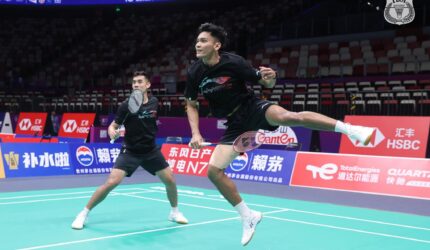 Fikri/Bagas Menggila: Indonesia Lolos Dramatis ke Semifinal Sudirman Cup 2025!