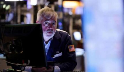 Wall Street Berbalik Arah: S&P 500 Terkoreksi Setelah Sembilan Hari Reli