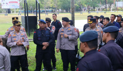 Ratusan Personel Polda Kalteng Kawal Aksi May Day di Kantor Gubernur Kalimantan Tengah