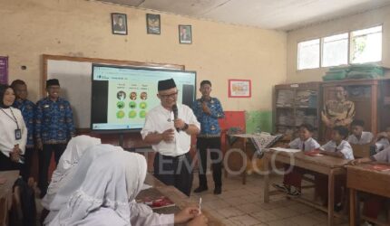 Menteri Pendidikan Kunjungi SD Bogor Jelang Renovasi Besar Hari Pendidikan Nasional
