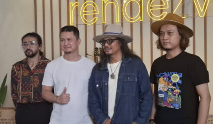 Gugun Blues Shelter: Album Live Unplugged, Lebih Intim dan Menggetarkan!
