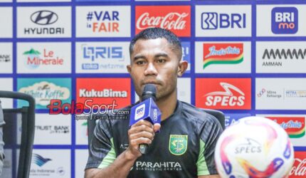 Bek Persebaya Bertekad Tunda Pesta Juara Persib, Target Kalahkan Persik!
