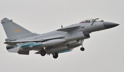 Jet Tempur J-10C China Kalahkan Rafale: Saham Perusahaan Melonjak Drastis