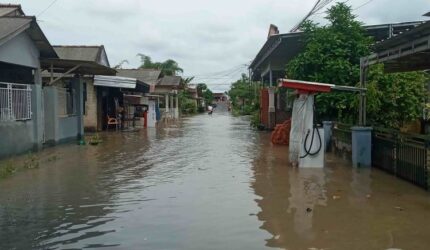 Hujan Deras Landa Tangerang, Beberapa Wilayah Terendam Banjir!