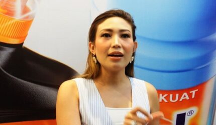 Ayu Dewi Buka Suara Soal Tudingan Nyinyir ke Gisel di Nikahan Luna Maya