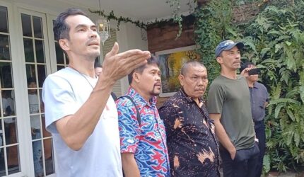 Rumah Atalarik Syah di Cibinong Dibongkar: Inilah Penyebabnya!