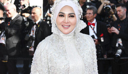 Syahrini Memukau di Cannes: Gaun Desainer Indonesia Curi Perhatian!