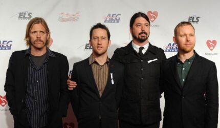 Dipecat Foo Fighters, Drummer Josh Freese: Tak Marah, cuma Kaget dan Kecewa