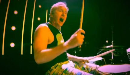 Josh Freese Keluar, Siapa Pengganti Drummer Foo Fighters?