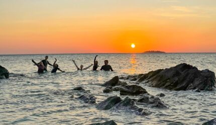 Cara Mudah Naik Pesawat ke Karimunjawa: Panduan Lengkap 2024