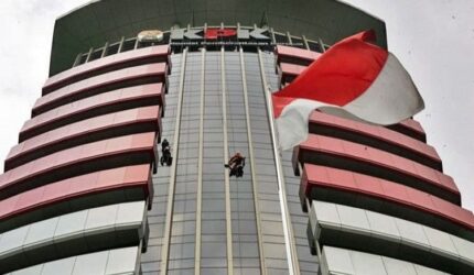 KPK Sita Tiga Mobil Dalam Penggeledahan Kantor Kemnaker Terkait Suap RPTKA
