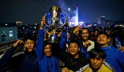 Erick Thohir Beri Selamat: Persib Bandung Juara Liga 1 Musim Ini!