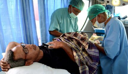 Vasektomi Bukan Syarat Bansos: Fokus Berantas Kemiskinan dengan Lapangan Kerja dan Upah Layak