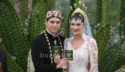 Intip Isi Souvenir Mewah Pernikahan Luna Maya dan Maxime Bouttier