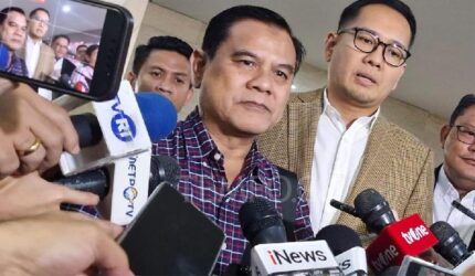 Jokowi Serahkan Ijazah Asli: Uji Forensik Buktikan Keaslian?