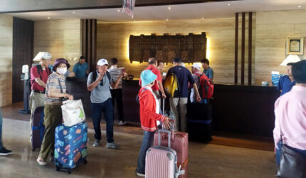 Turis China Kembali: Hotel Manado Sambut Kebangkitan Pariwisata!