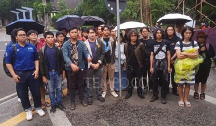 Mahasiswa ITB Geruduk, Desak Polisi Bebaskan Pembuat Meme Prabowo-Jokowi