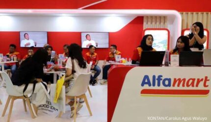 Prospek Cerah 2025: Analis Prediksi Laba Alfamart