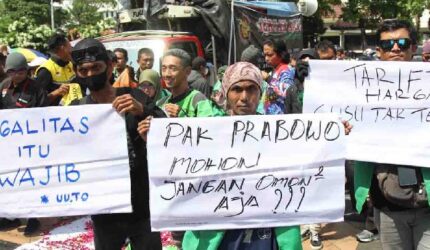 Untung Rugi Jadi Karyawan: Ojol Tetap atau Mitra Aplikator?