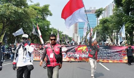 Demo Ojol Surabaya: Pengemudi Tuntut Kenaikan Tarif yang Pasti!
