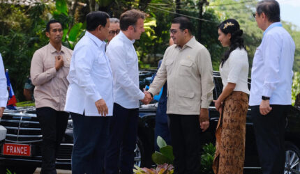 Menteri Ekraf Bicara Kunjungan Macron ke Borobudur: Modal Pegiat Seni Berkembang