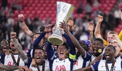 Son Heung-Min Raih Trofi Tanpa Medali Juara Liga Europa: Ini Alasannya!