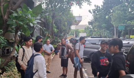 Polisi Bebaskan 12 Mahasiswa Trisakti Usai Demo Ricuh