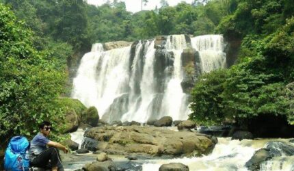 Liburan Singkat: 8 Destinasi Wisata Alam Bandung Terbaik untuk Piknik Seru