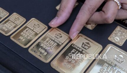 Harga Emas Antam Hari Ini: Turun! Cek Rincian Lengkapnya di Sini
