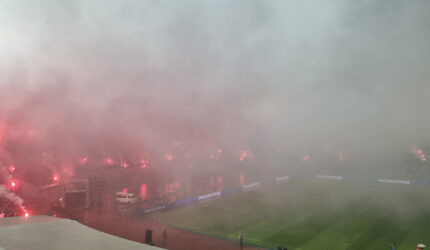 Erick Thohir Kecewa: Flare Ancam Keselamatan Laga Persib vs Persis Solo
