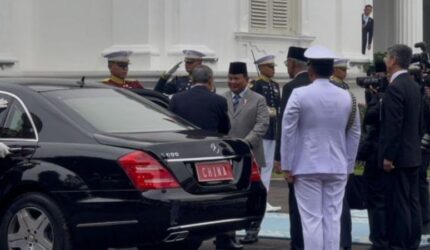 Prabowo Subianto Terima Kunjungan Resmi Perdana Menteri China Li Qiang di Istana Merdeka