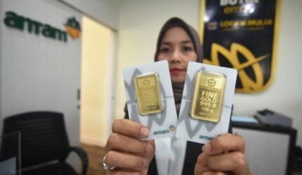 Harga Emas Antam Hari Ini Anjlok: Peluang Beli?