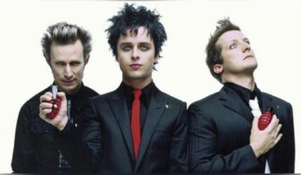 Ryan Reynolds Puji Lagu Green Day: Good Riddance Menyentuh!