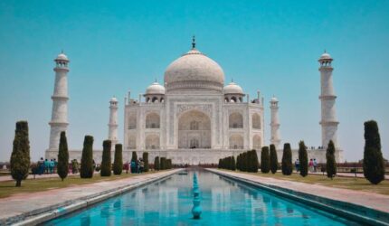 Wajib Tahu! 9 Destinasi Wisata Dunia dengan Antrean Terpanjang