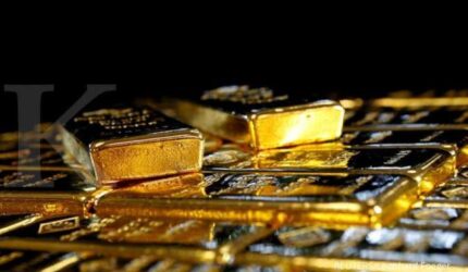 Harga Emas Terjun Bebas: Dolar AS Menguat, Investor Ambil Untung