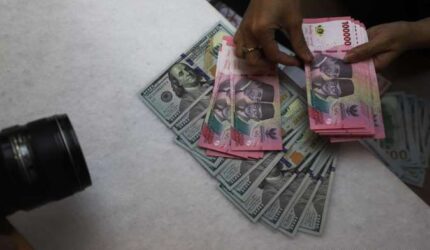 Rupiah Menguat Tipis: Kurs Jisdor Sentuh Rp 16.497 per Dolar AS Hari Ini