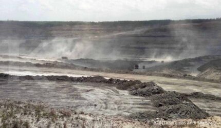 ABMM Tertekan: Peluang Beli Saham Jangka Pendek Menurut Analis?