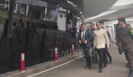 Nadiem Makarim Diperiksa Kejaksaan, Kasus Korupsi Chromebook Mencuat?