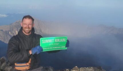 [POPULER GLOBAL] Cerita Pendaki Irlandia Hampir Tewas di Rinjani | Kapal Kargo Bawa 3.000 Kendaraan Tenggelam