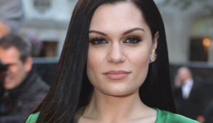 Jessie J Telah Jalani Mastektomi dan Berharap Kanker Payudara Sudah Hilang Sepenuhnya
