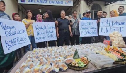 Syukuran Ultah Jokowi: Pedagang Pasar Solo Gelar Pesta Meriah!
