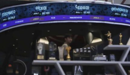 Asing Kabur dari BBRI & BBCA? Cek Daftar Saham Terlaris!