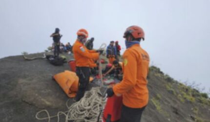 Rinjani Mencekam, Evakuasi WN Brasil Terhambat Jurang dan Oksigen
