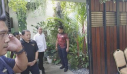 Jokowi Ulang Tahun Ke-64, Warga Gelar Tumpengan Meriah Depan Rumah!